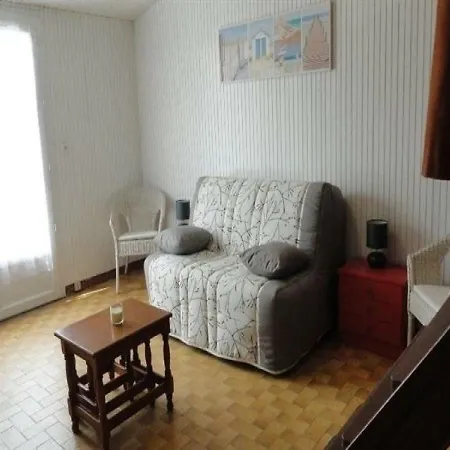 House Maisonnette Studio Avec Jardinet 1 *